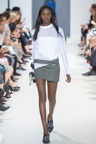 Look 11